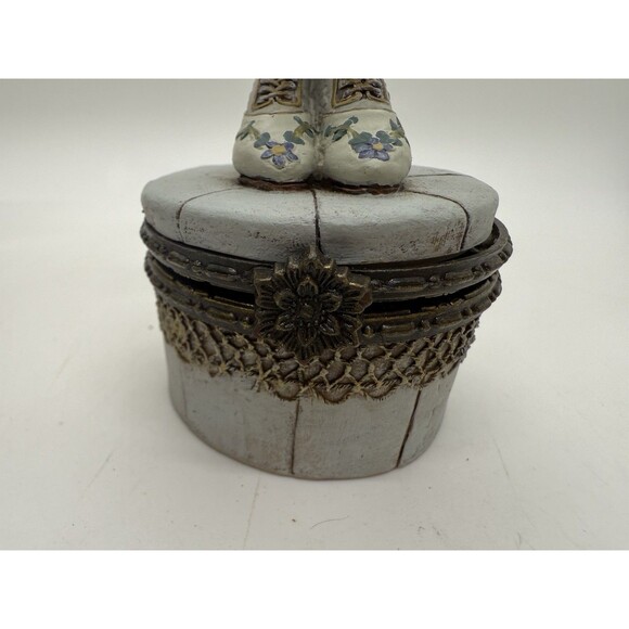 Victorian Jewelry New Box Hinged Trinket Boots Vintage Nostalgic MR1803 NEW 1999 - Picture 7 of 13